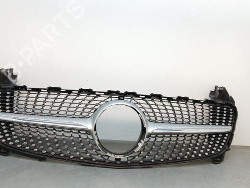Used Grille MERCEDES-BENZ A-CLASS (W176) A 200 (176.043) (156 hp) 30150851