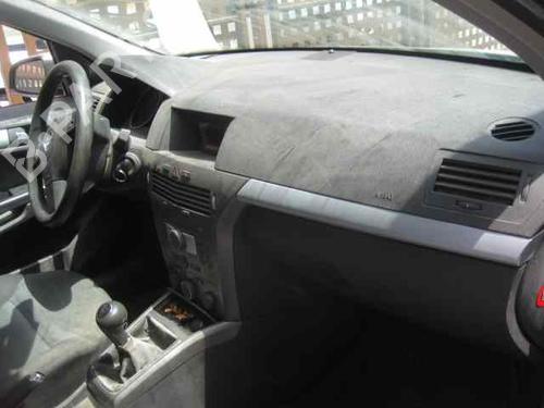 Fuse box OPEL ASTRA H (A04)  | BP2390622E1 