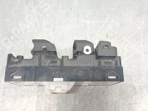 Left front window switch KIA XCEED (CD) 1.6 GDI Hybrid | BP29555566I27  - Image 6