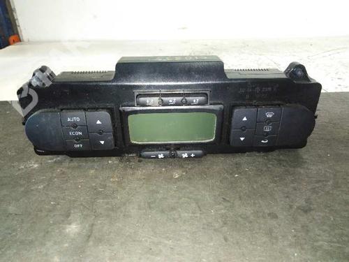 Used Climate control SEAT LEON (1P1) 2.0 TDI 16V (140 hp) 3417421