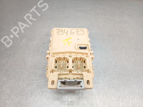 Used Fuse box Fuse box 38255306 38255306