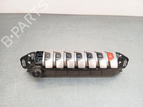 Used Switch Switch PEUGEOT 3008 II SUV (MC_, MR_, MJ_, M4_) 1.2 THP/ PureTech 130 (MRHNSM, MRHNSU, MRHNSJ, MRHNYW,... (131 hp) 38481895 38481895