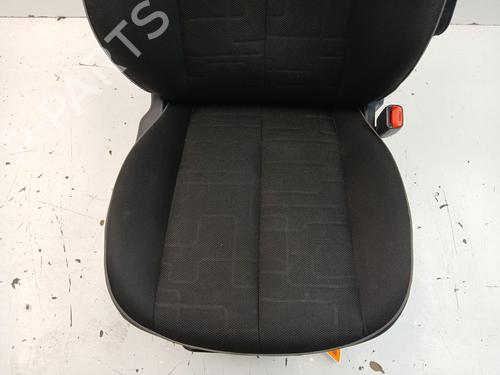 Right front seat KIA VENGA (YN) 1.6 CRDi 128 | BP35894136C16 - Image 2