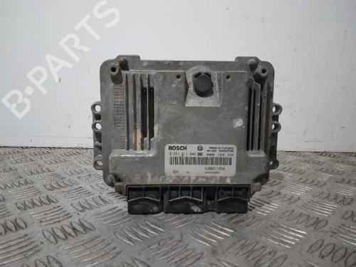 Used Engine control unit (ECU) RENAULT MASTER II Van (FD) 2.5 dCi 120 (115 hp) 15518035