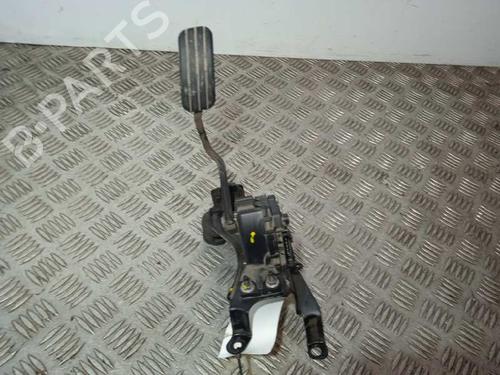 Pedal RENAULT TRAFIC II Van (FL) 2.0 dCi 115 (FL01, FL0U, FL00, FL0H, FL0M) (114 hp) 11957015