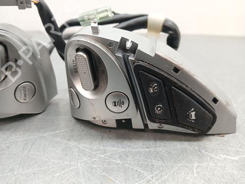 Steering wheel controls INFINITI QX70 3.7 AWD | BP31290780E15