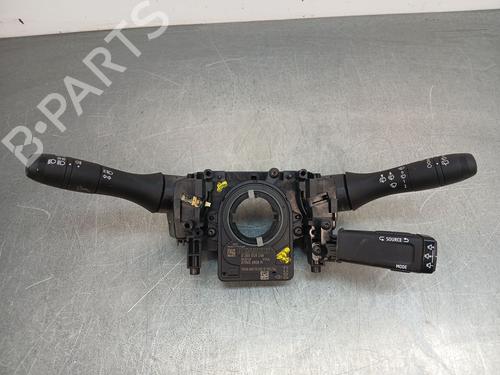 Used Switch Switch RENAULT CAPTUR II (HF_) 1.0 TCe 90 ECO-G (HFM6) (91 hp) 35894139 35894139