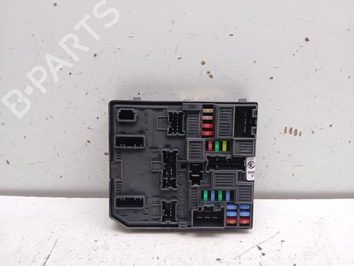 fuse-box-renault-megane-iv-hatchback-b9amn_-2015-34723282 main image