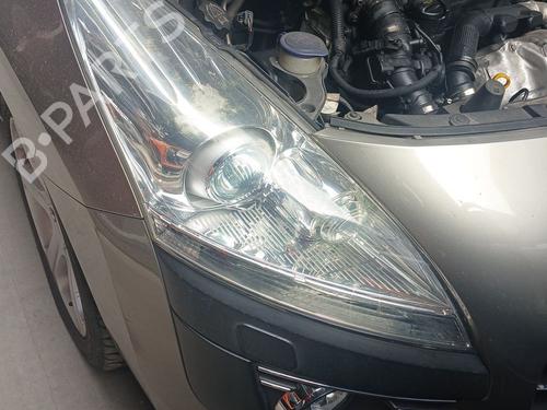 Koplamp rechts PEUGEOT 3008 I MPV (0U_) 1.6 HDi (112 hp) 30834571