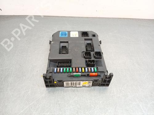 Used Fuse box Fuse box 38019230 38019230