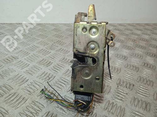 Used Front right lock MERCEDES-BENZ SPRINTER 2-t Van (B901, B902) [1995-2006]  12001536