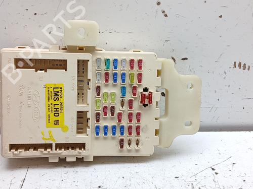 Used Fuse box Fuse box HYUNDAI ix35 (LM, EL, ELH) 2.0 CRDi (184 hp) 35756358 35756358