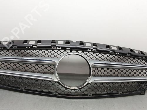 Used Grille MERCEDES-BENZ A-CLASS (W176) A 200 (176.043) (156 hp) 30150835