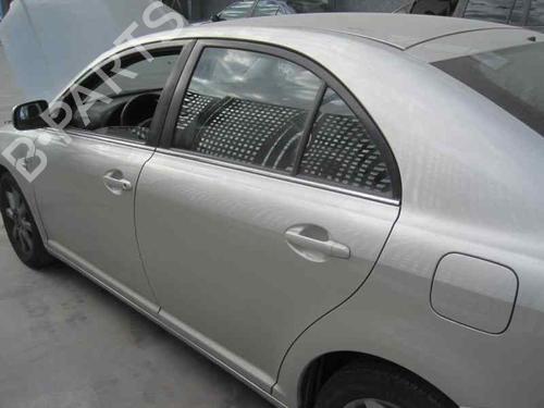 Middle console TOYOTA AVENSIS (_T25_) 2.0 D-4D (CDT250_, CDT250R) | BP11683894I22 