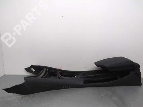 Used Armrest / Center console Armrest / Center console BMW 1 (E81) 116 d (116 hp) 10771270 10771270