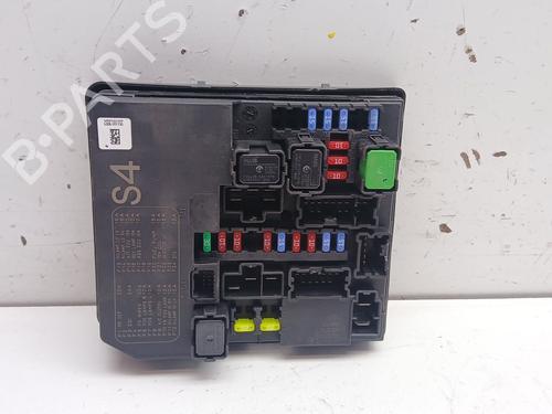 Used Fuse box Fuse box NISSAN JUKE (F15) 1.6 (117 hp) 36098225 36098225