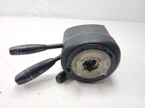 Used Switch MERCEDES-BENZ C-CLASS (W204) [2007-2015]  32858820