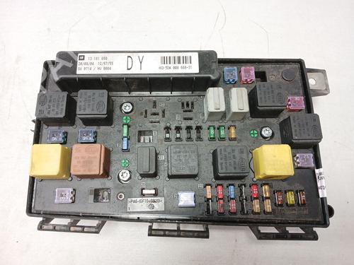 Used Fuse box OPEL ASTRA H (A04) 1.7 CDTI (L48) (100 hp) 20489915