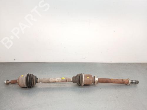 right-front-driveshaft-renault-megane-iv-hatchback-b9amn_-2015-35724867 main image