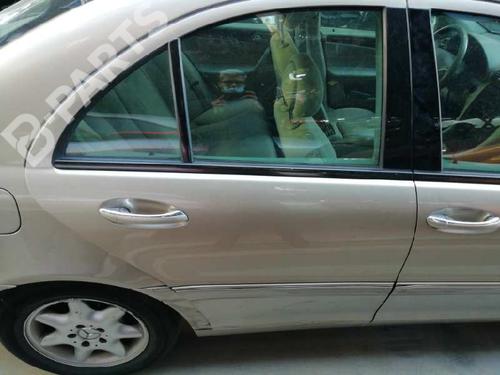 Puerta trasera derecha MERCEDES-BENZ C-CLASS (W203) [2000-2007]  10966819