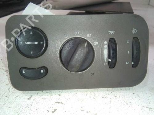 Used Headlight switch CHRYSLER VOYAGER IV (RG, RS) [1999-2008]  2419499