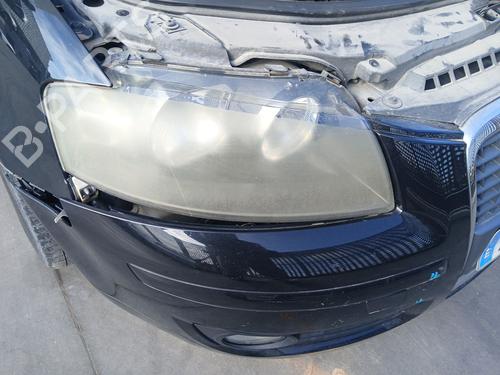 Phare droit AUDI A3 (8P1) 1.6 (102 hp) 30851098