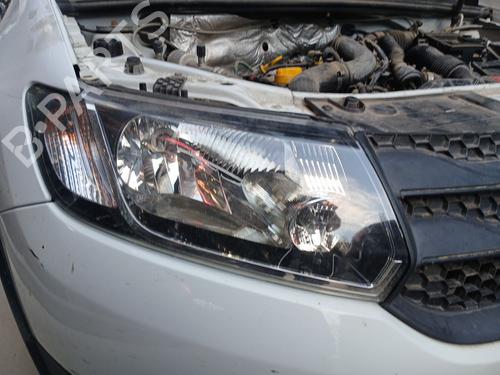 Used Right headlight DACIA SANDERO II TCe 90 (B8M1, B8MA, B8AC) (90 hp) 28301820