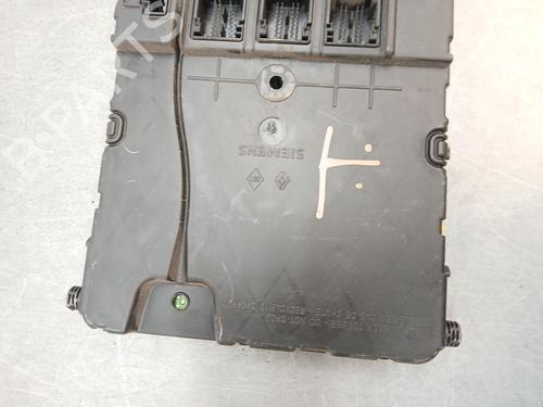Fuse box RENAULT GRAND SCÉNIC II (JM0/1_) 1.9 dCi (JM0G, JM12, JM1G, JM2C) | BP32022757E1