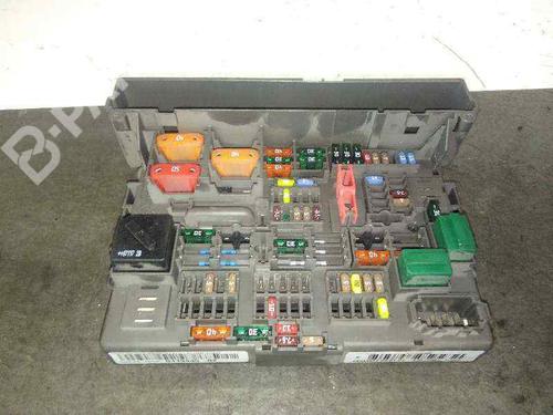 Used Fuse box BMW 1 (E87) 118 d (143 hp) 3557899