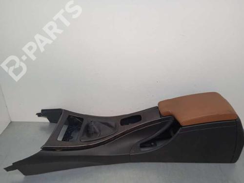 Used Armrest / Center console Armrest / Center console BMW 3 (E90) 318 d (143 hp) 9396838 9396838
