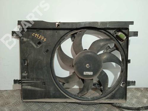 Used Radiator fan FIAT GRANDE PUNTO (199_) 1.4 (199AXB11, 199AXB1A, 199BXB1A, 199AXL1A) (77 hp) 11742543