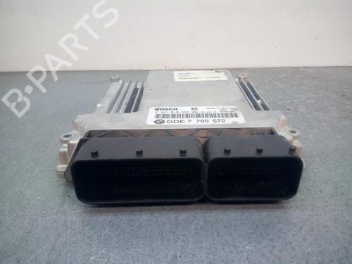 Used Engine control unit (ECU) BMW 3 Compact (E46) 320 td (150 hp) 18786526