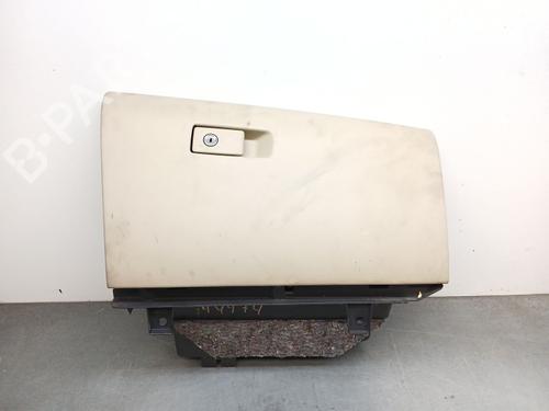 Used Glove box Glove box VOLVO V60 I (155) D3 / D4 (163 hp) 40538446 40538446