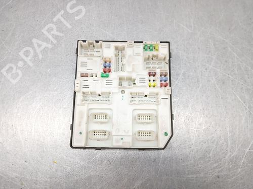 Used Fuse box RENAULT GRAND SCÉNIC III (JZ0/1_) 1.5 dCi (JZ09, JZ0D, JZ10, JZ14, JZ1G, JZ29, JZ2C) (110 hp) 30570309