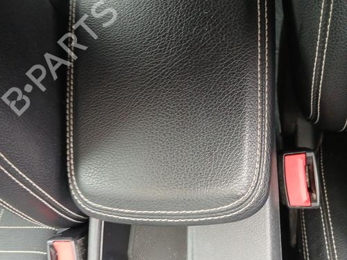 Used Armrest / Center console MERCEDES-BENZ A-CLASS (W176) A 200 CDI / d (176.008) (136 hp) 19743358