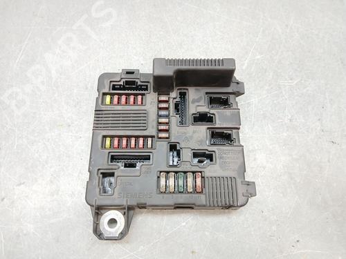 Used Fuse box RENAULT MEGANE II (BM0/1_, CM0/1_) 1.5 dCi (BM0F, BM0T, BM2B, CM0F, CM0T) (82 hp) 29826878