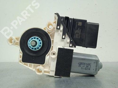 Used Right rear window motor SEAT ALTEA XL (5P5, 5P8) 1.9 TDI (105 hp) 8920452
