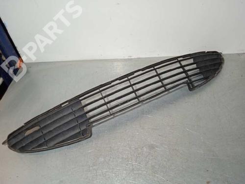 Used Grille PEUGEOT 206 Hatchback (2A/C) 2.0 HDI 90 (90 hp) 9823167