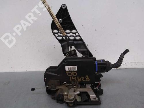 Used Front right lock VW TOUAREG (7LA, 7L6, 7L7) 2.5 R5 TDI (174 hp) 10650740