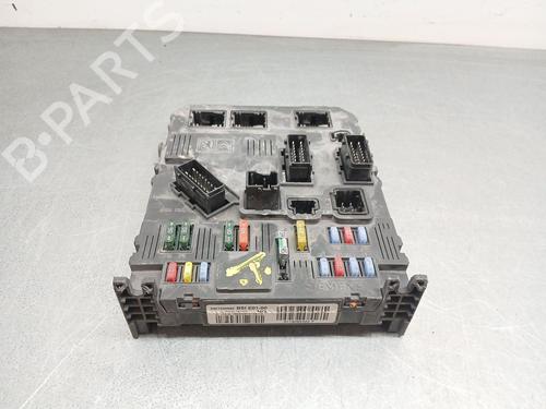Used Fuse box Fuse box 38621446 38621446