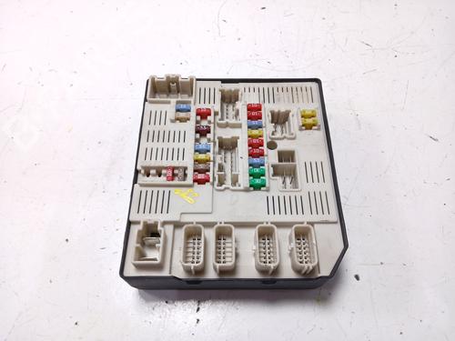 Used Fuse box RENAULT LAGUNA III (BT0/1) 2.0 dCi GT (BT11, BT1E, BT1N) (178 hp) 30507318