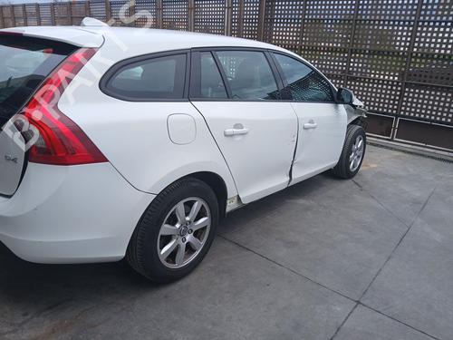 Brugte VOLVO V60 I (155) D3 / D4 (163 hp) 4426137