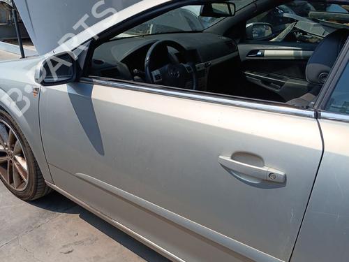 Left front door OPEL ASTRA H TwinTop (A04) 1.9 CDTi (L67) BP28164298C2