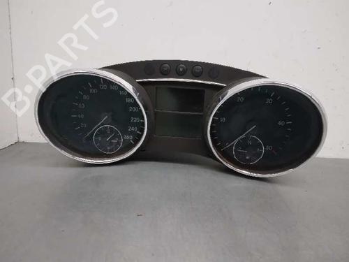 Used Instrument cluster MERCEDES-BENZ R-CLASS (W251, V251) [2005-2017]  13421181