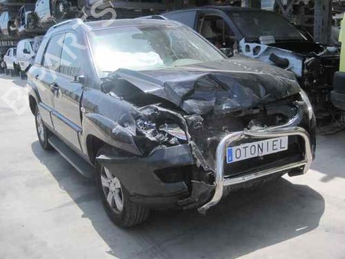 Left front steering knuckle KIA SPORTAGE II (JE_, KM_) 2.0 i 16V | BP2363044M25 