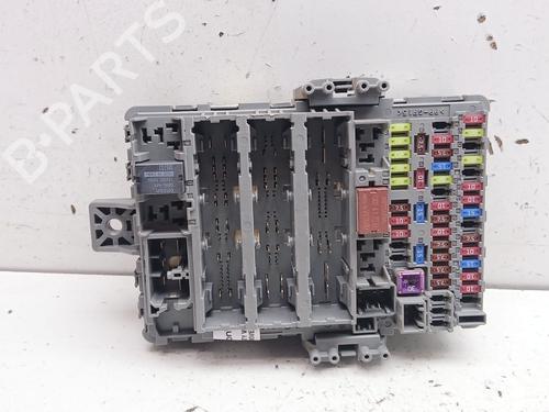 Used Fuse box Fuse box 38096004 38096004