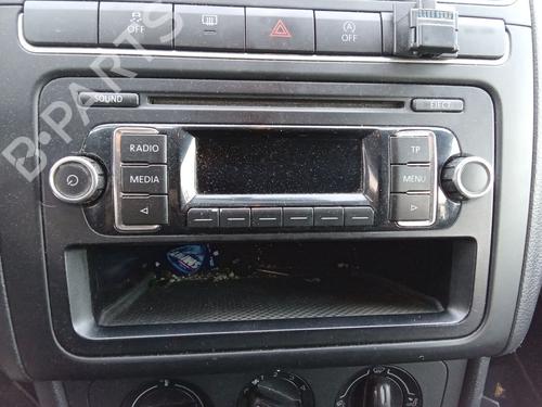 Używane Radio Radio VW POLO V (6R1, 6C1) 1.2 TSI (105 hp) 37534497 37534497