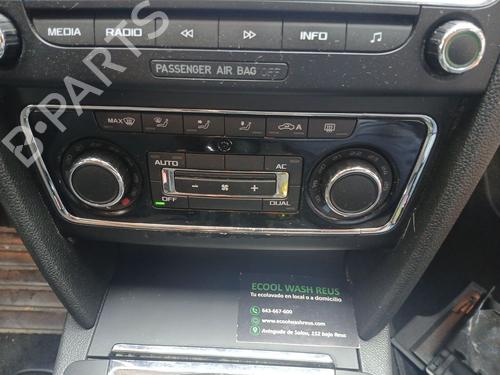 AC Styreenhet / Manøvreringsenhet SKODA SUPERB II (3T4) 2.0 TDI 16V (140 hp) 30507288