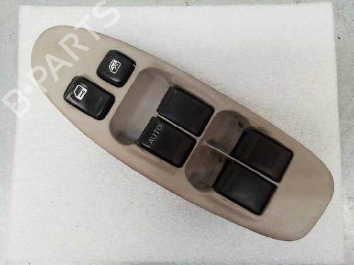 Used Left front window switch NISSAN ALMERA TINO (V10) [1998-2006]  9131078