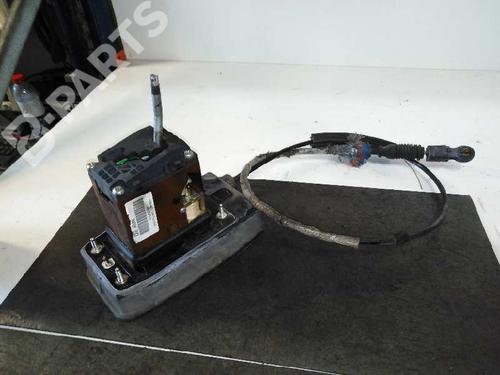 Used Gear lever PEUGEOT 407 (6D_) 2.0 HDi 135 (6DRHRH, 6DRHRE, 6DRHRG, 6DRHRJ) (136 hp) 7441852